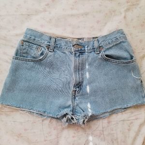 vintage high waisted Levi mom shorts